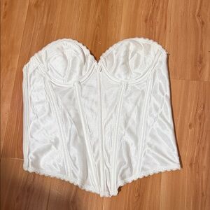 Elegant White Bustier Corset